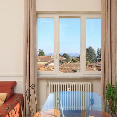 Apartamento Iris Appartement Lesa Buitenkant foto