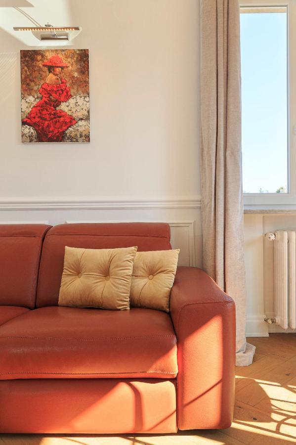 Apartamento Iris Appartement Lesa Buitenkant foto