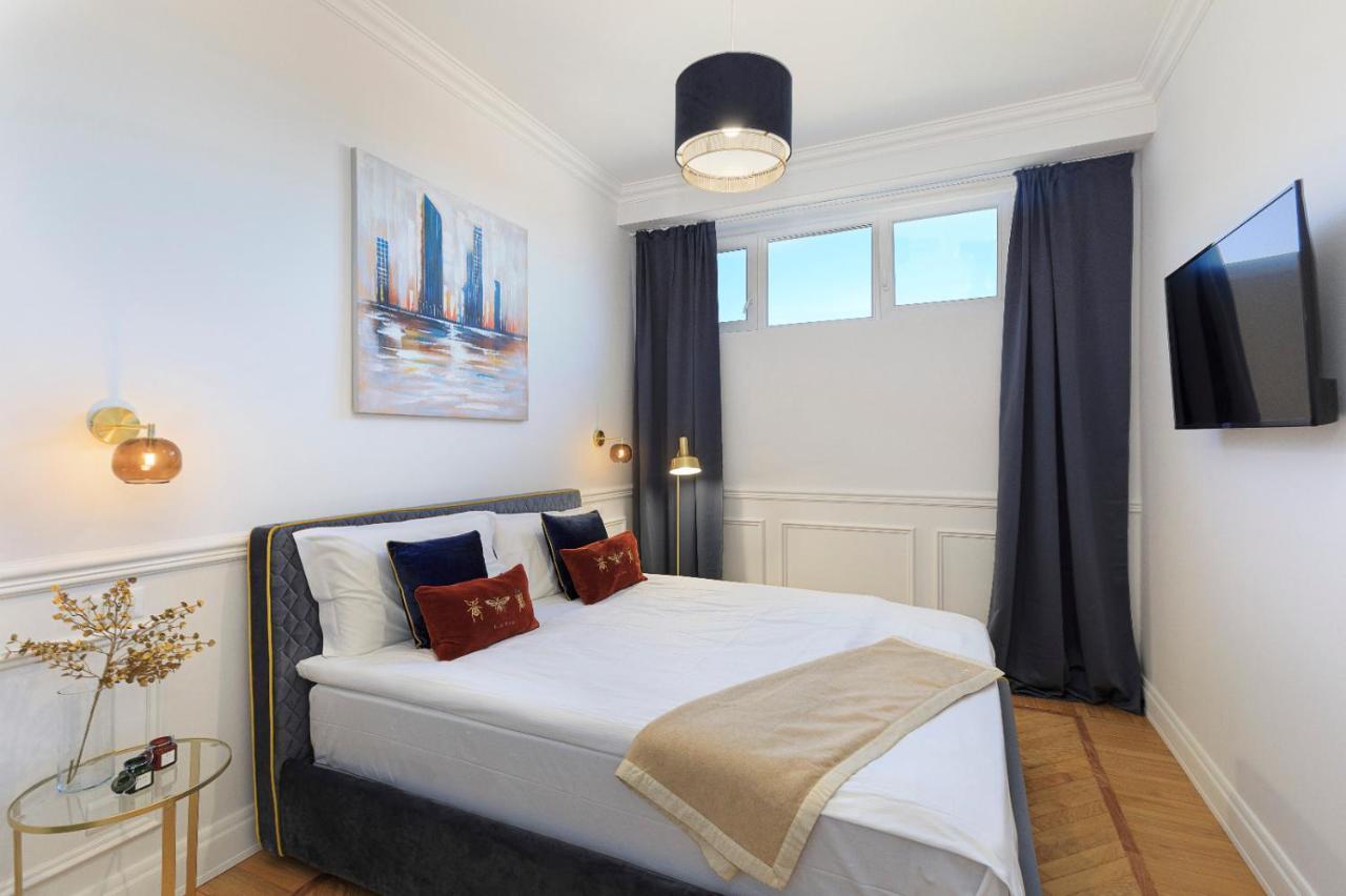 Apartamento Iris Appartement Lesa Buitenkant foto